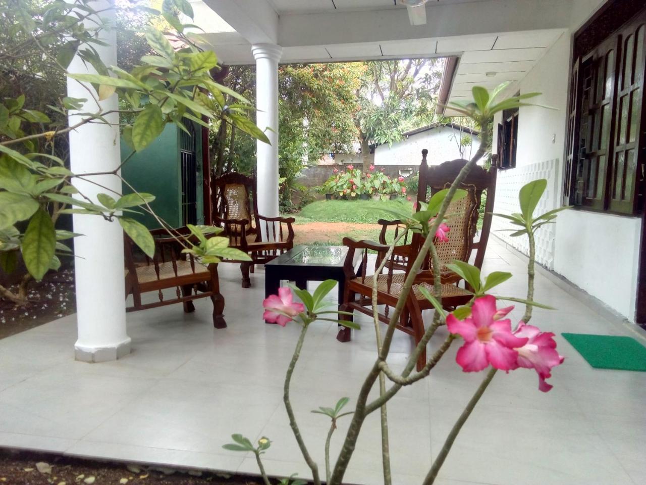Ceylon Hostel-Galle أونا واتونا المظهر الخارجي الصورة